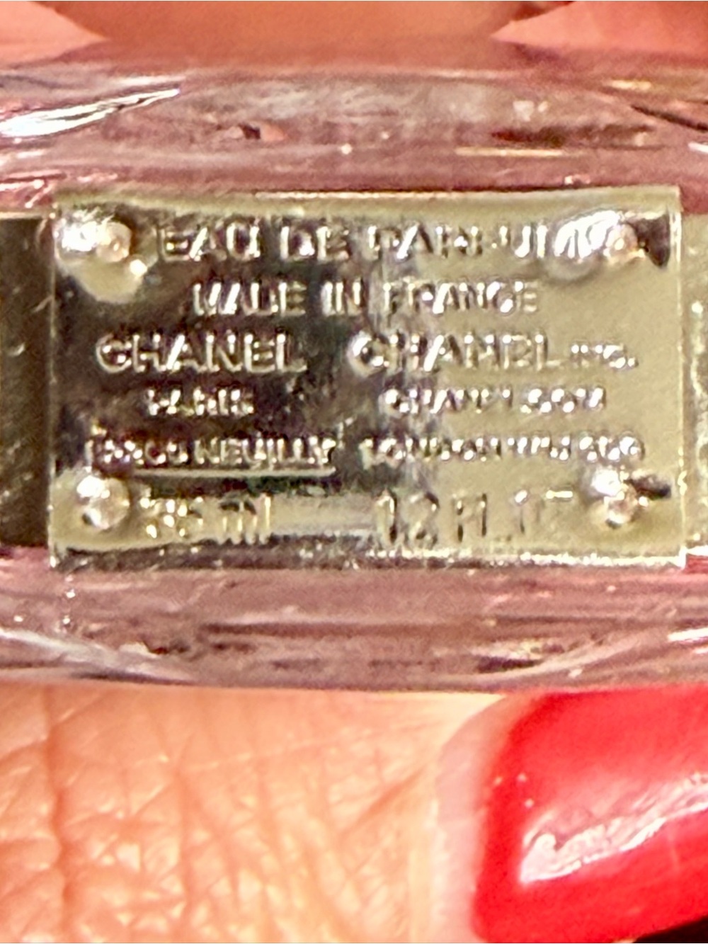 CHANEL Chance Eau de Parfum - Pink Glass with Gold Plate 1.2 ounces - Picture 4 of 4